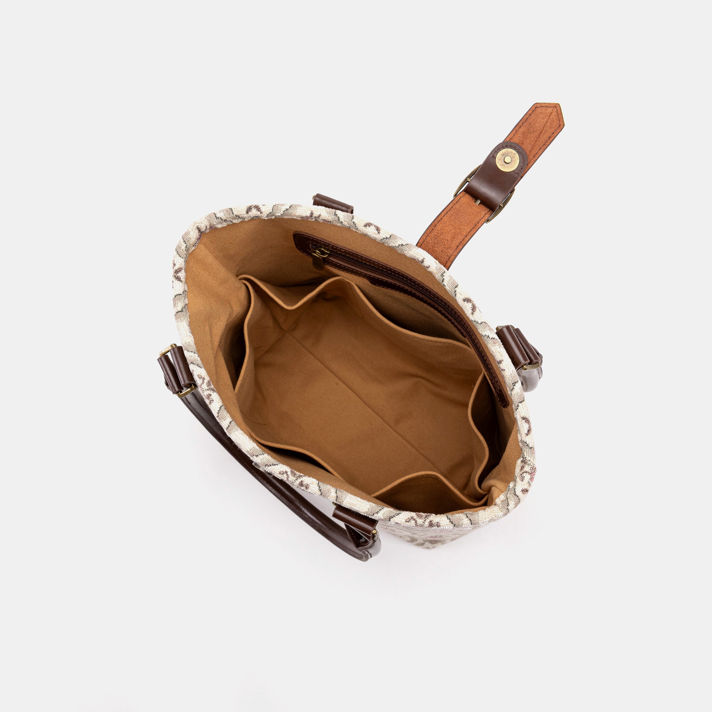 Traditional Cream Everyday Tote of America inside