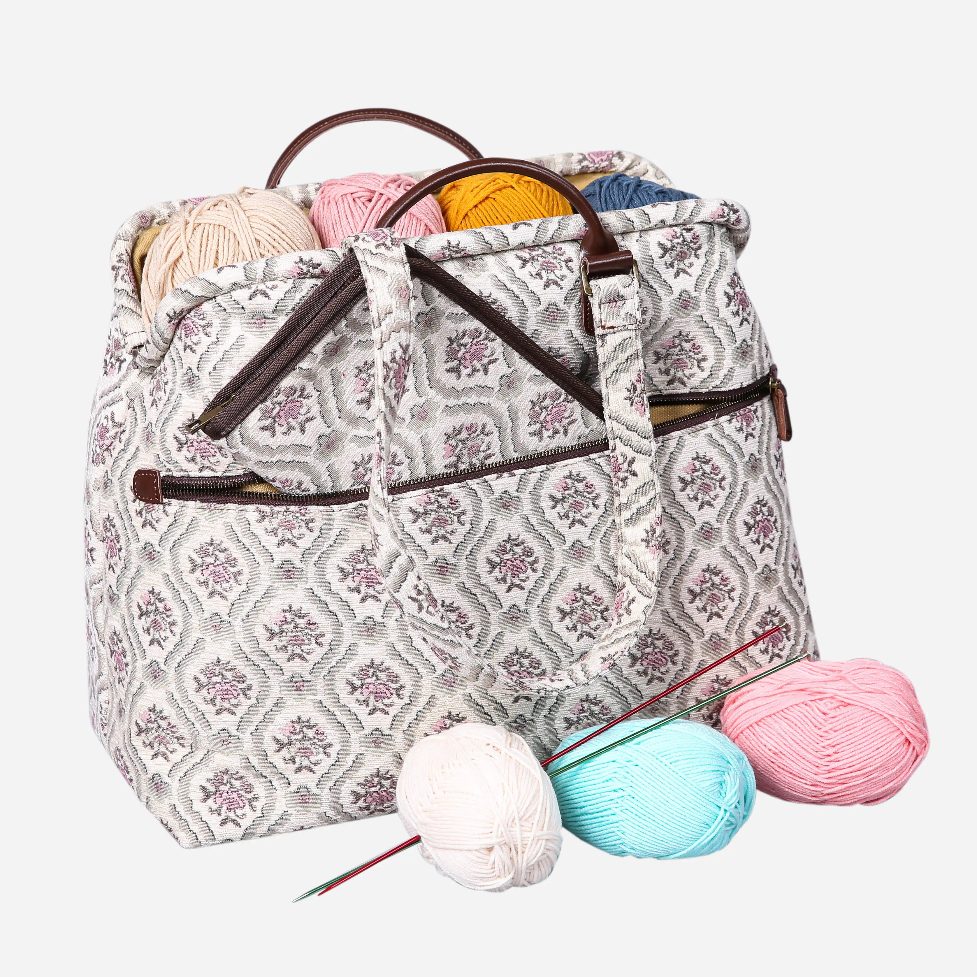 Traditional Cream Knitting Project Bag  of America-with yarn ball