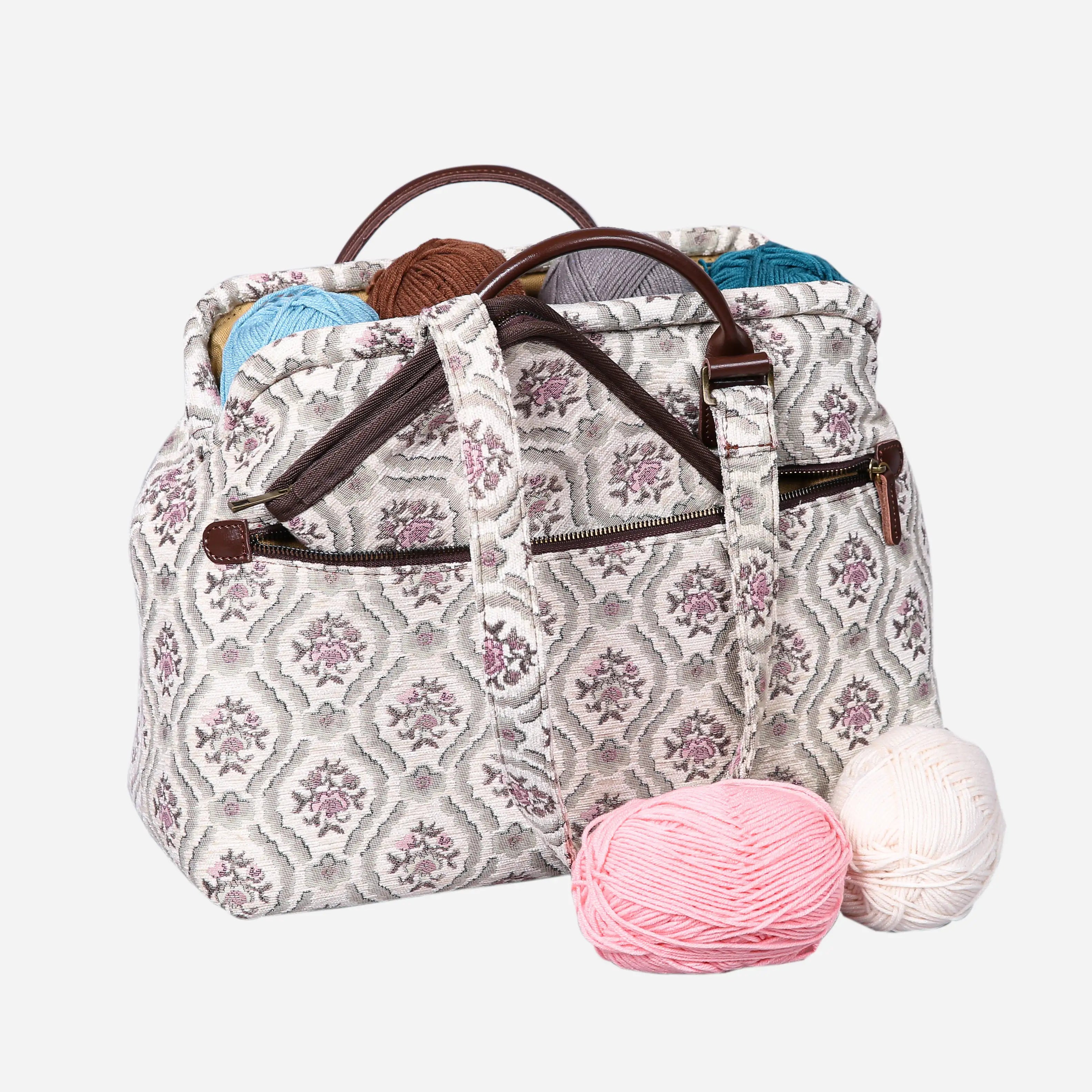 Traditional Cream Knitting Project Bag  of America-with yarn ball