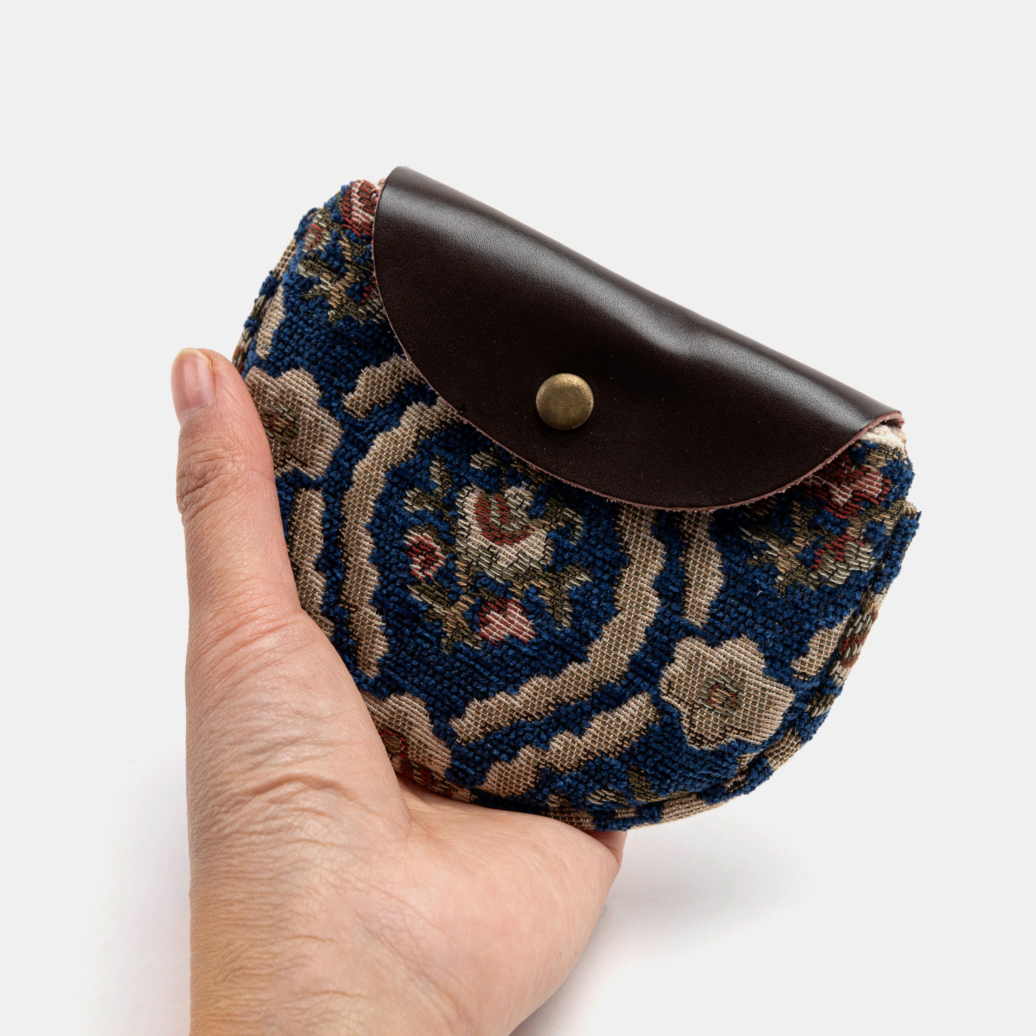 Traditional Pattern Series Rosary Bag Carpetbag of America blue holding-3