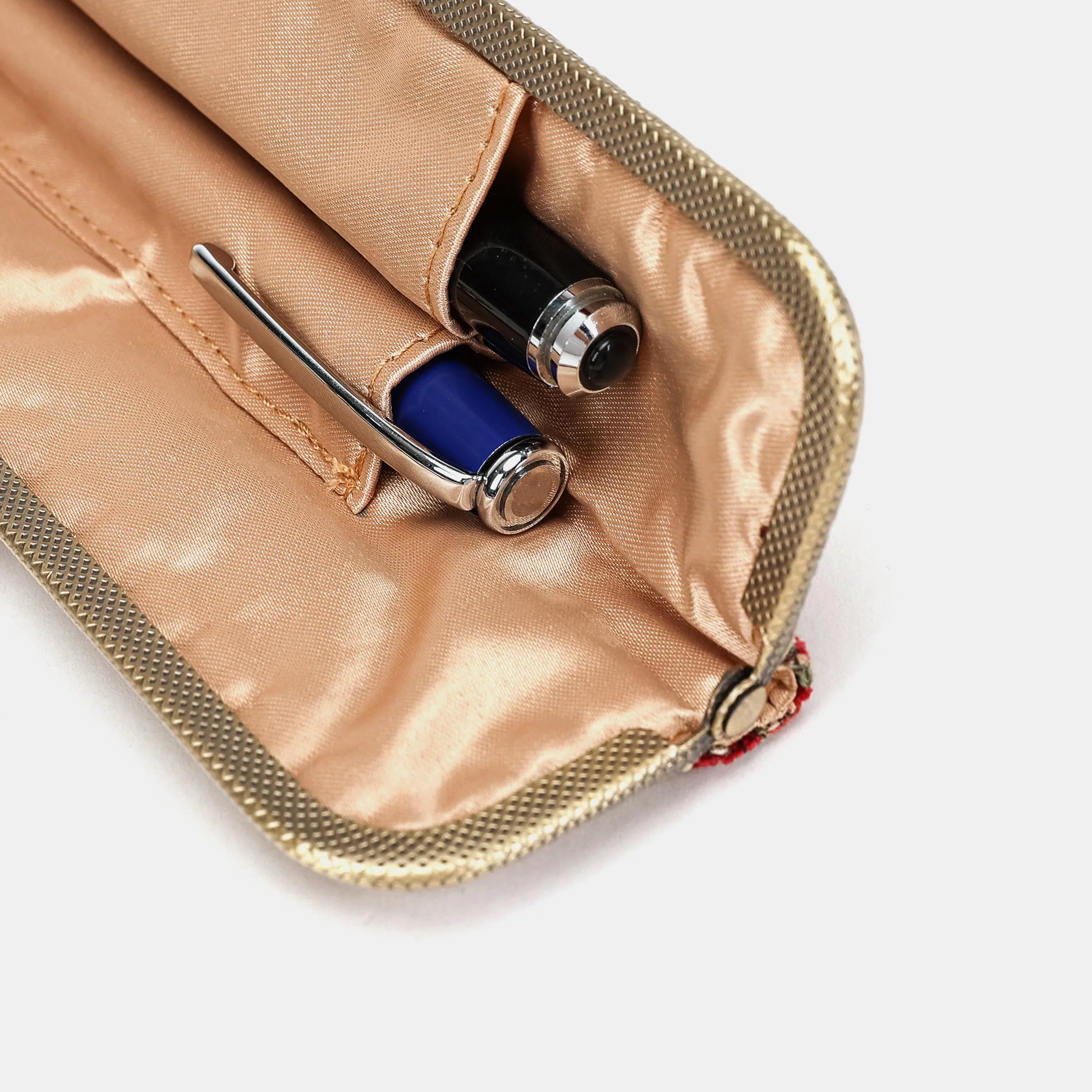 Traditional Red Duo Pen Case Carpetbag of America detail