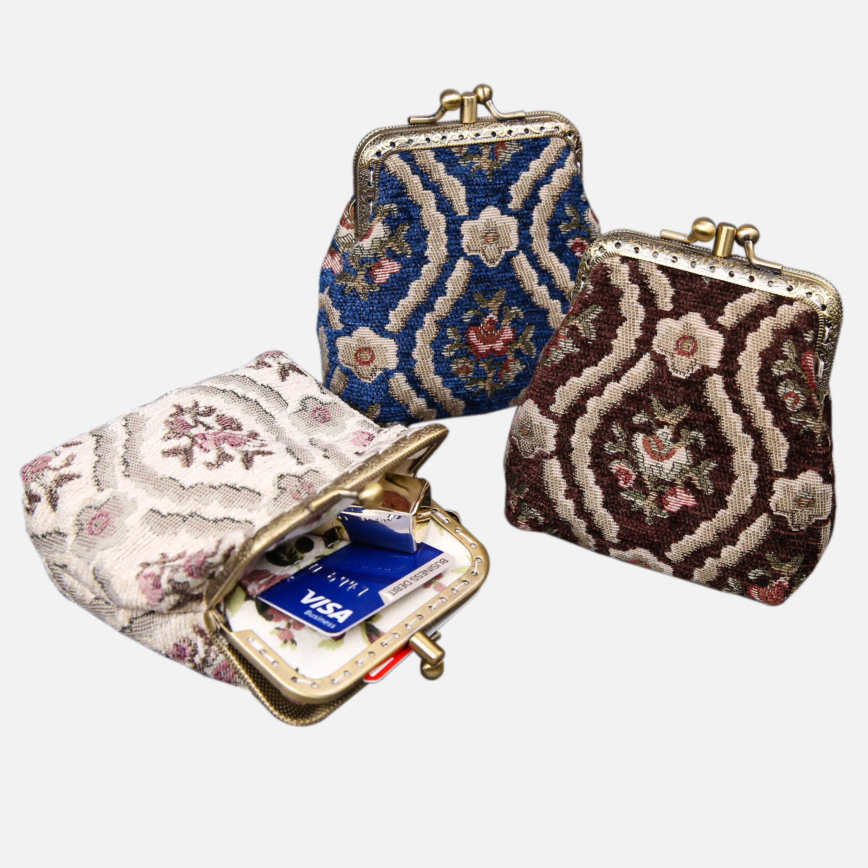 Traditional Series Double Kiss Clasp Coin Purse of America main