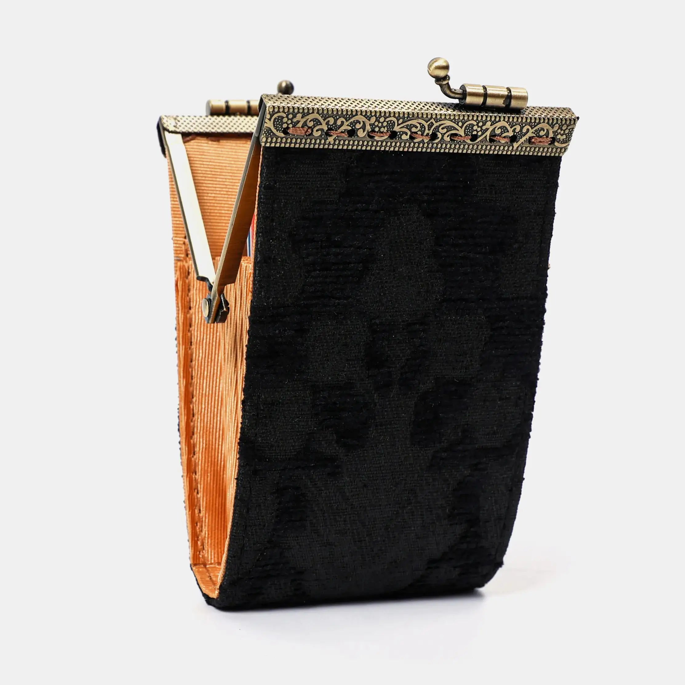 11 slots Victorian Blossom Black/Black Card Wallet Carpetbag of America opening