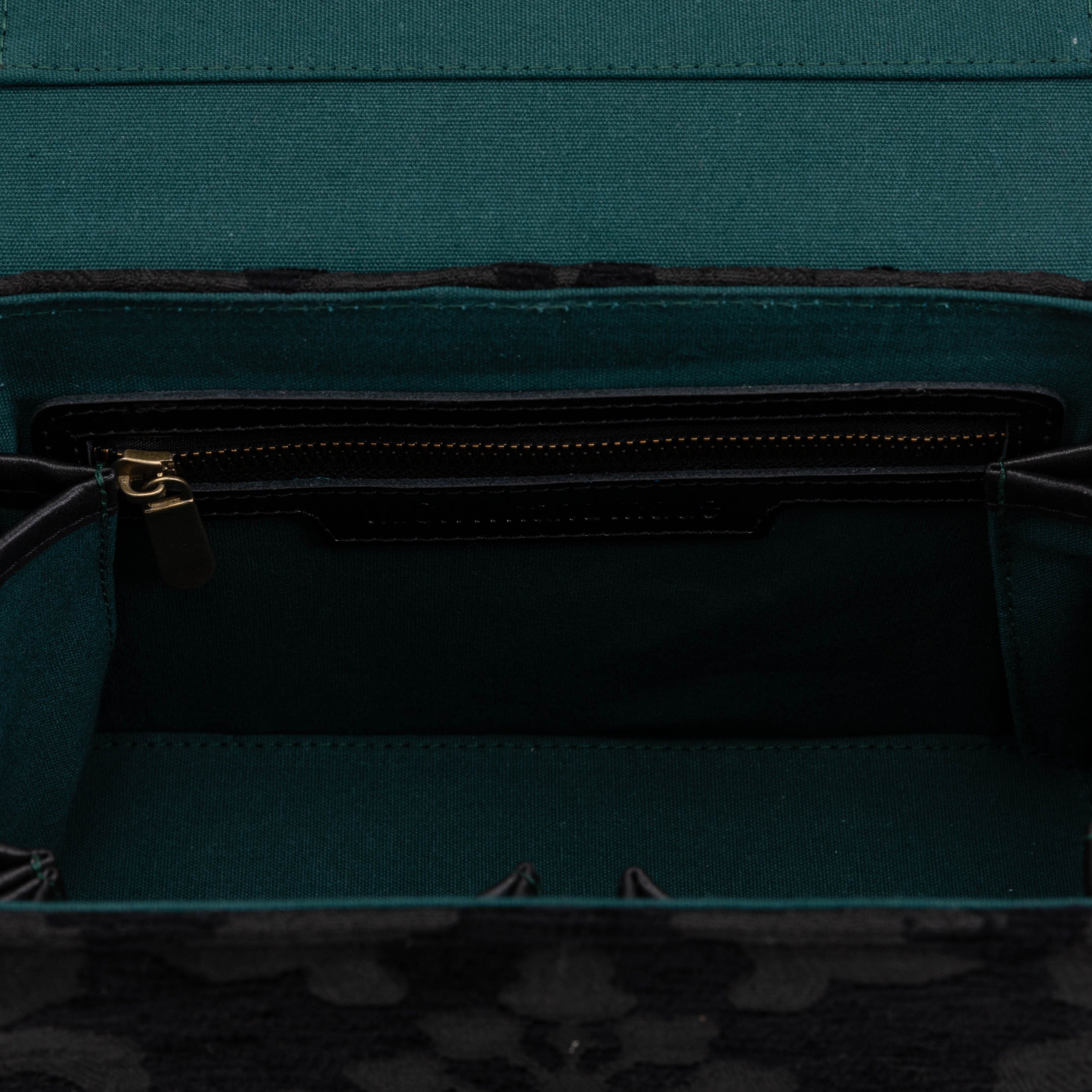 Victorian Blossom Black/Black Clara Medium Train Case of America inside pocket