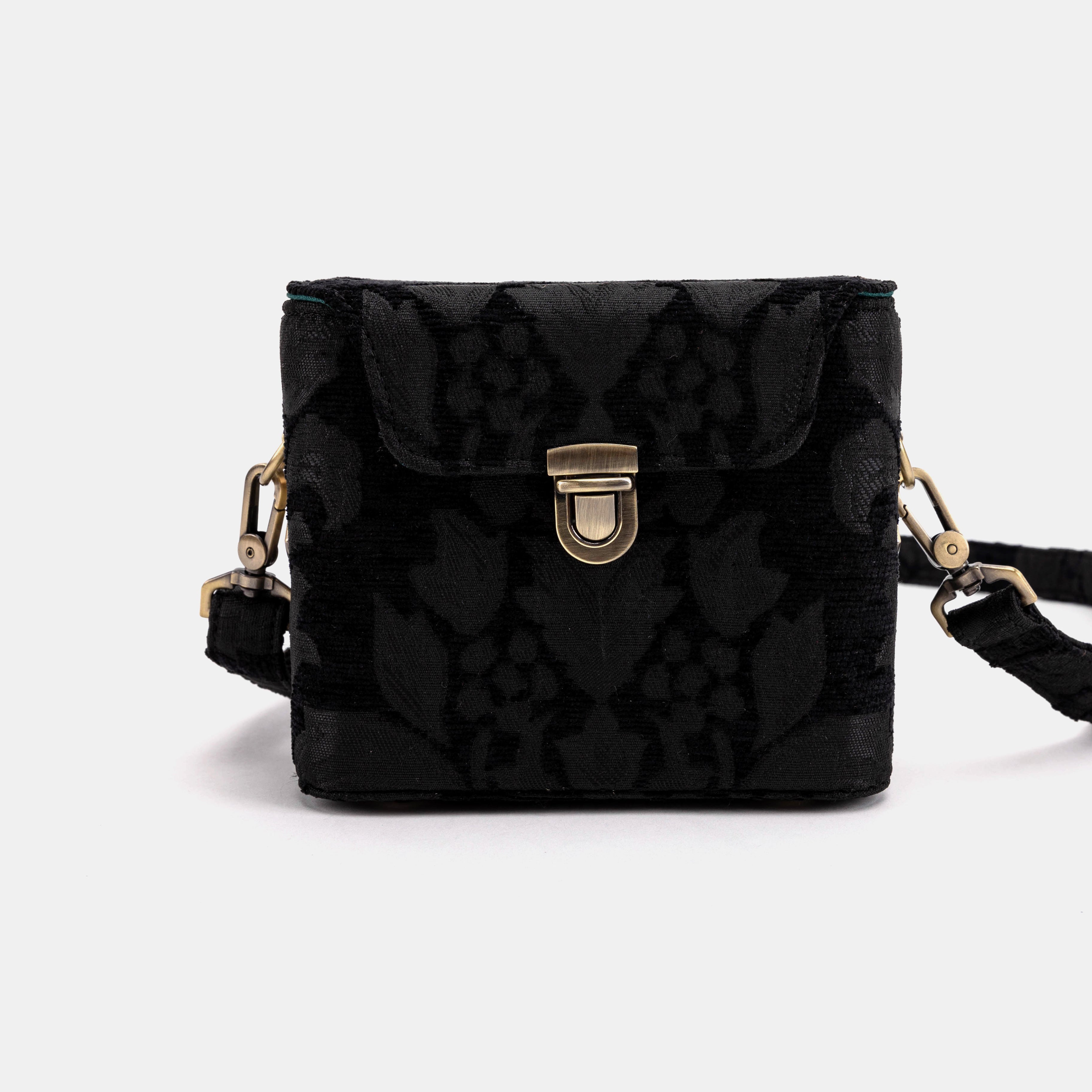 Victorian Blossom Black/Black Emma Small Train Case of America main