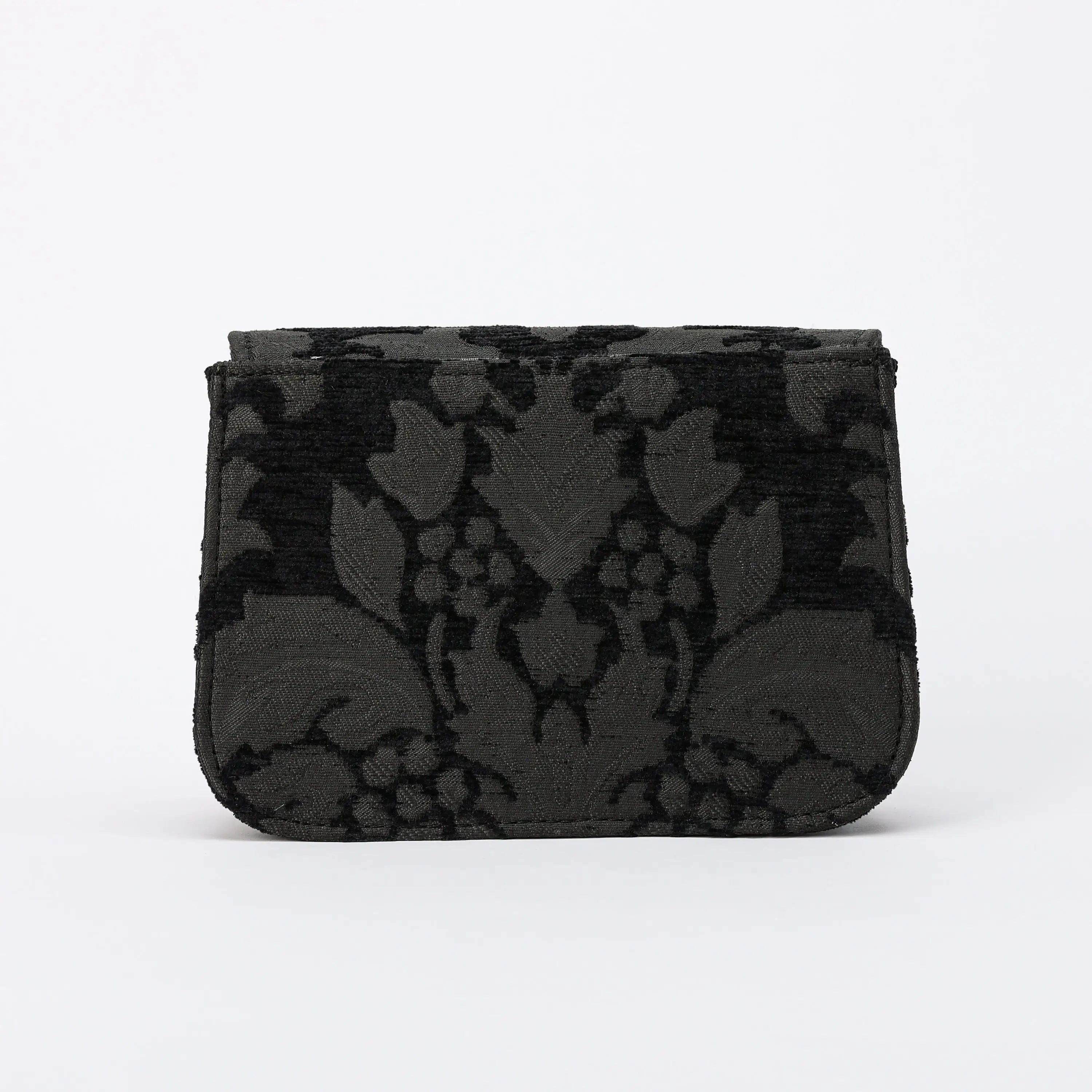 Victorian Blossom blk Flap Crossbody Bag carpet bag of America back