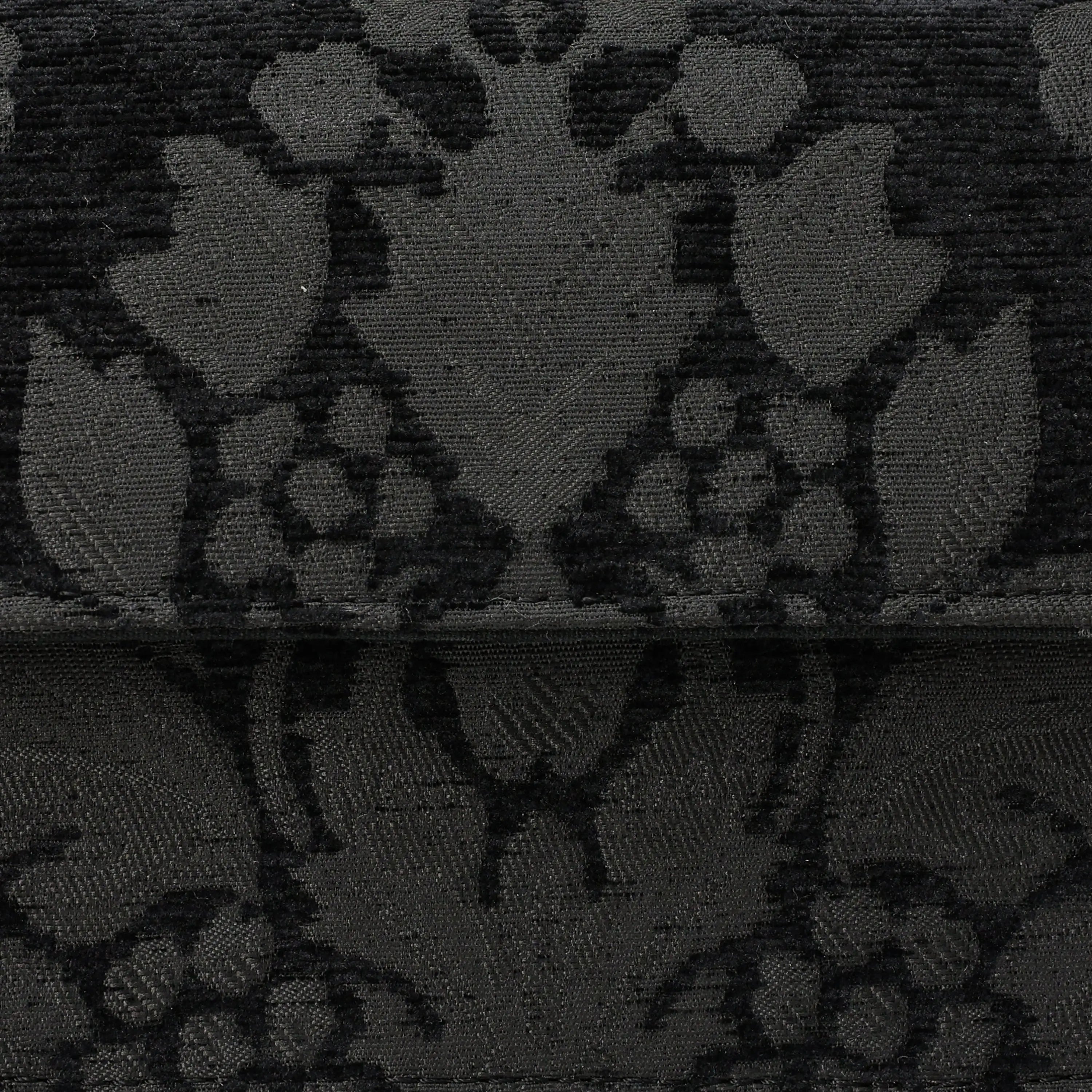 Victorian Blossom blk Flap Crossbody Bag carpet bag of America details