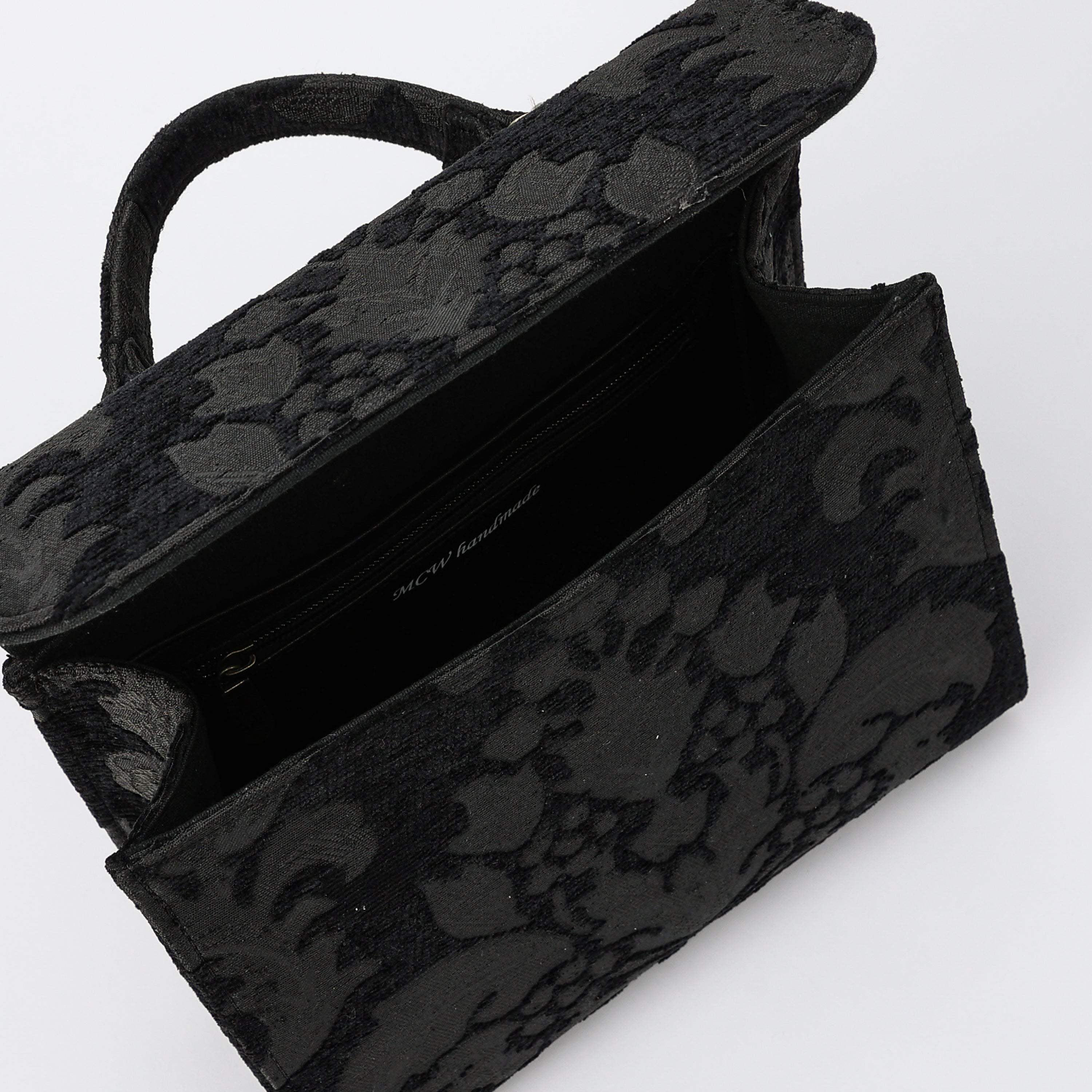 Victorian Blossom BLK/BLK Flap Satchel Carpetbag of America opening
