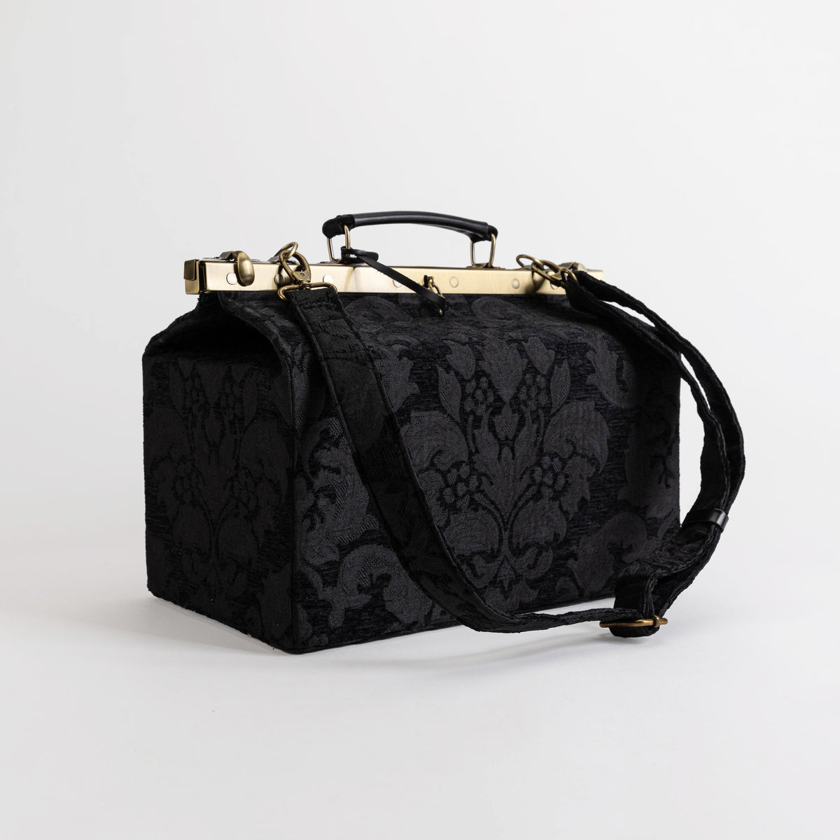 Victorian Blossom Black/Black Genevieve Carpet Gladstone Bag of America with shoulder strap