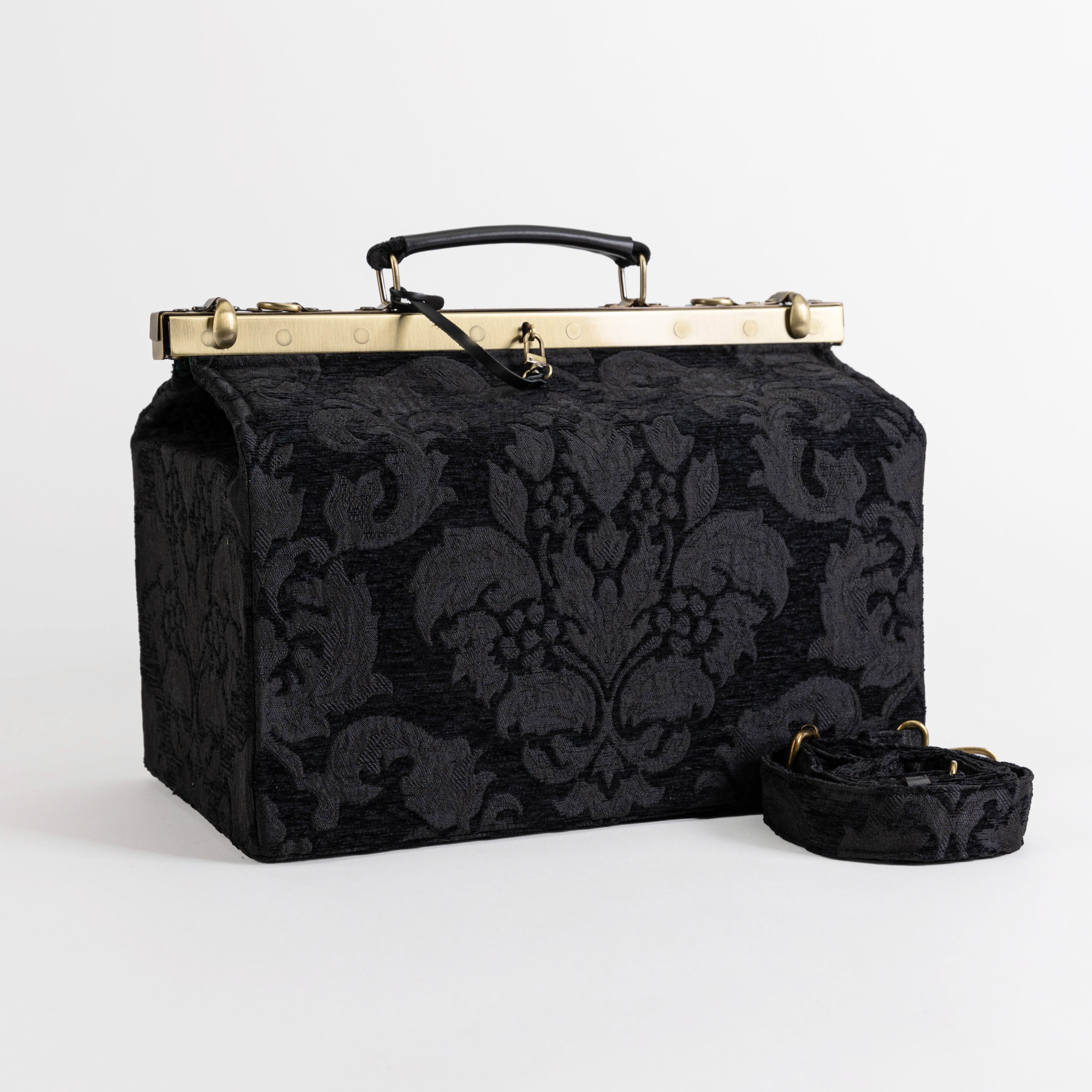Victorian Blossom Black/Black Genevieve Carpet Gladstone Bag of America main