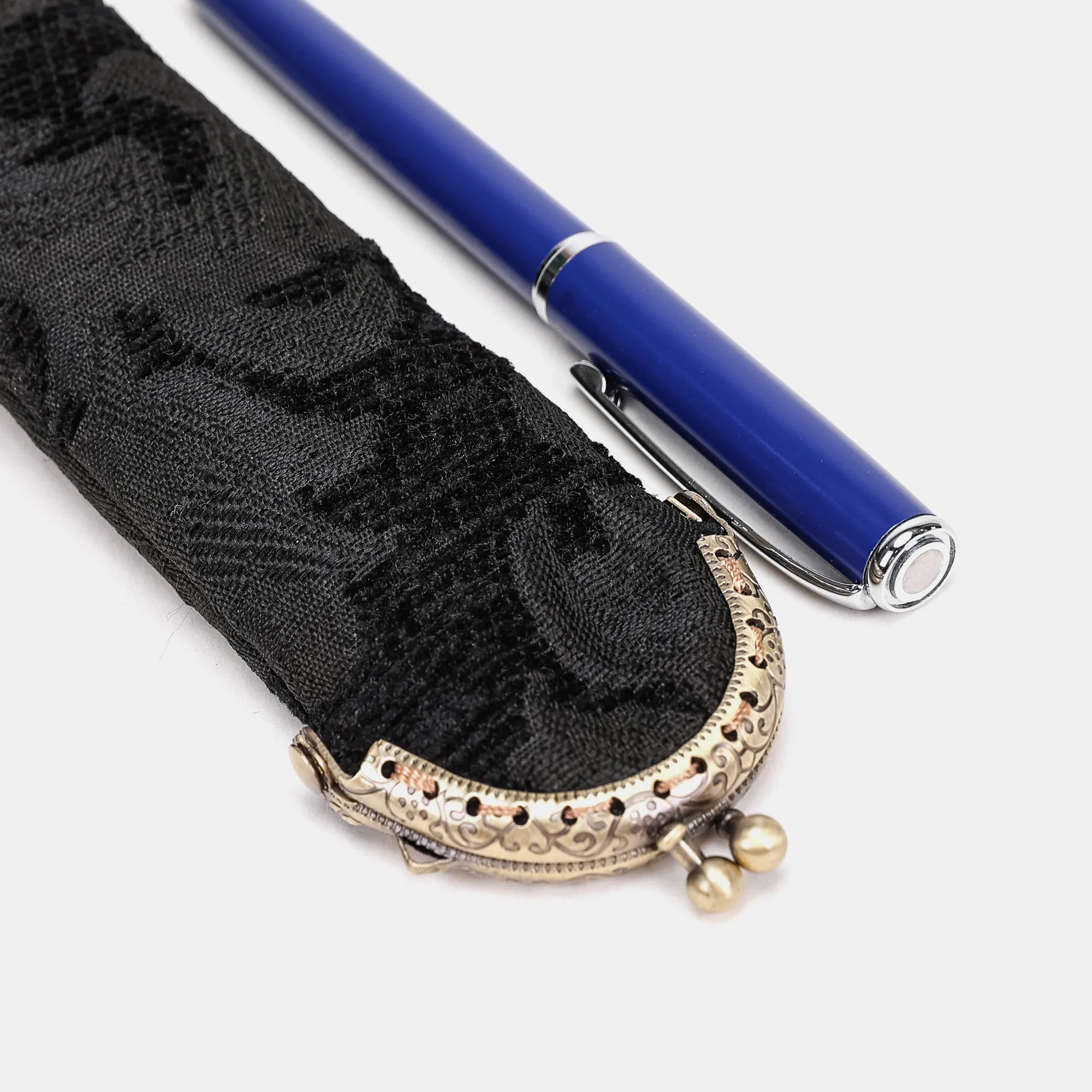 Victorian Blossom Black/Black Solo Pen Case Carpetbag of America metal frame