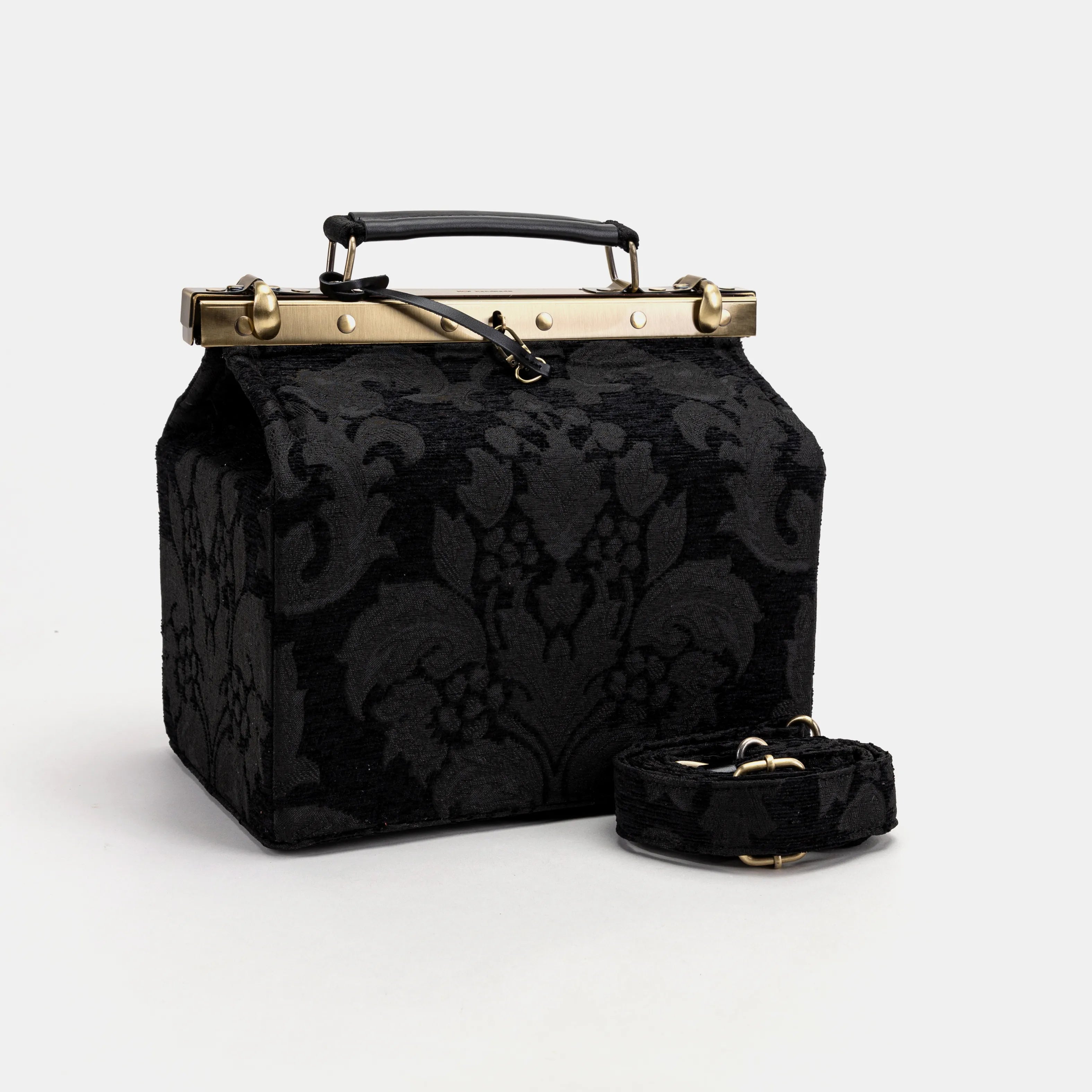 Victorian Blossom black/black Vivienne Carpet Purse Gladstone Bag of America with shoulder strap