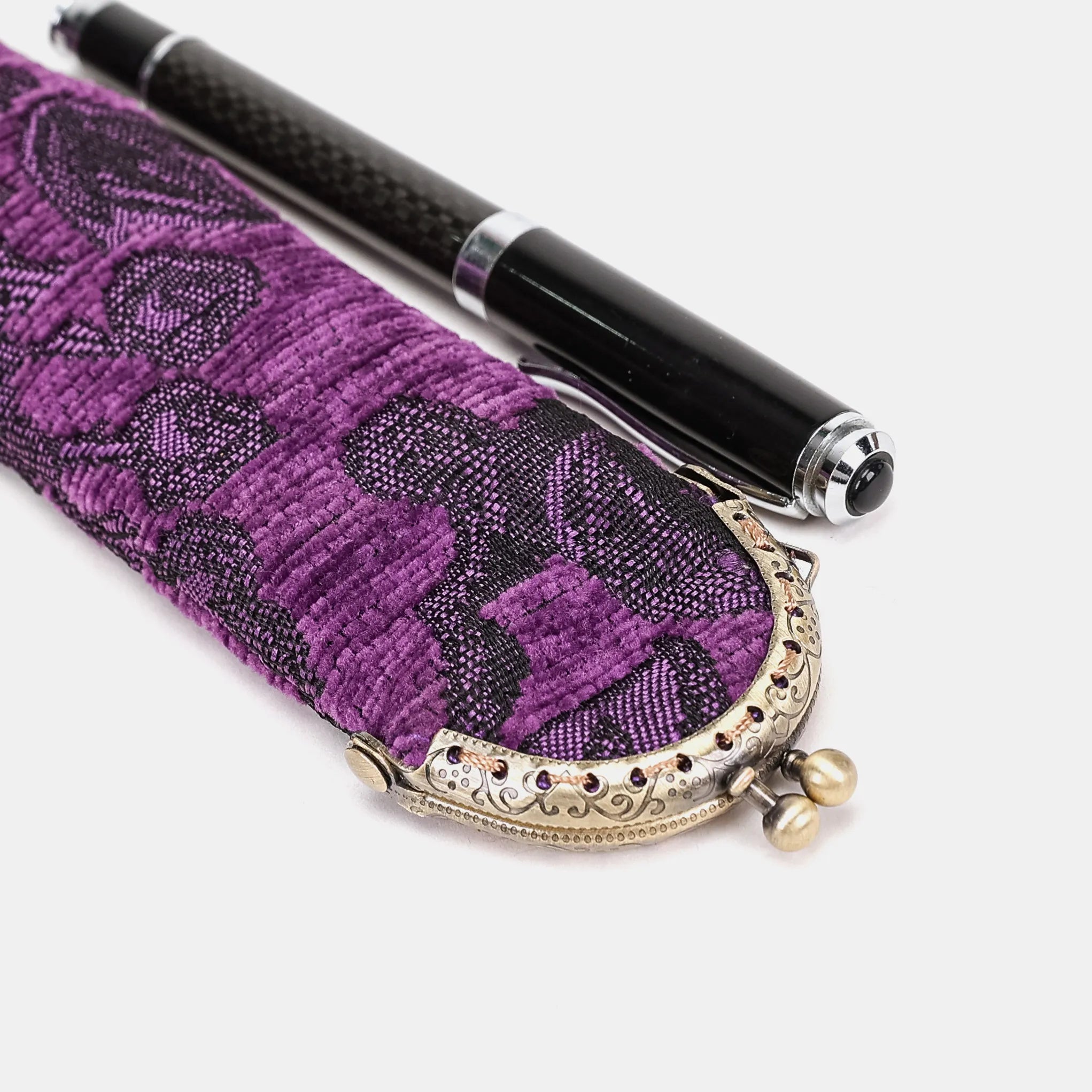 Victorian Blossom Purple Solo Pen Case Carpetbag of America metal frame