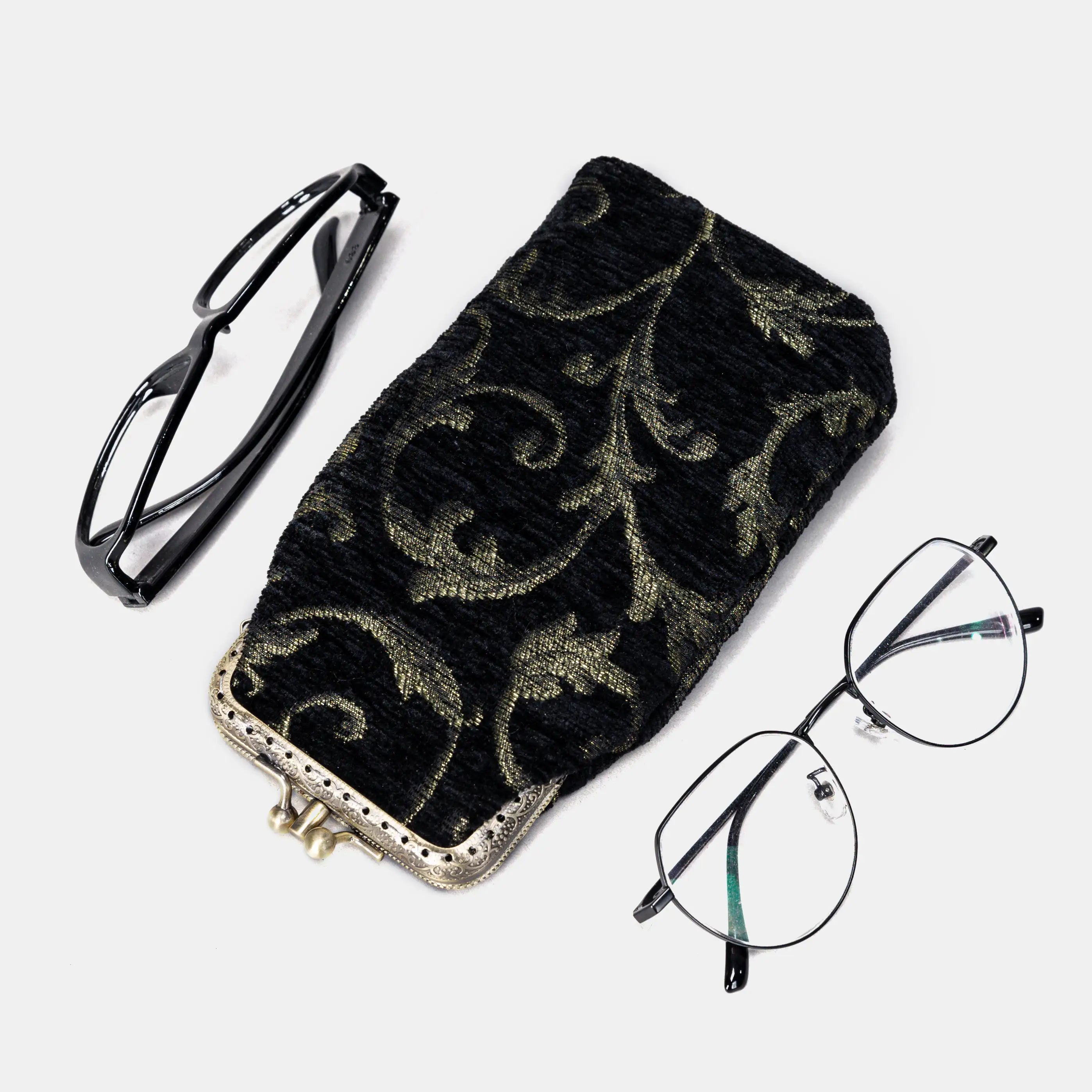 Vintage Ivy Blk/D Green Carpet Eyeglasses Case of America with eyeglasses around