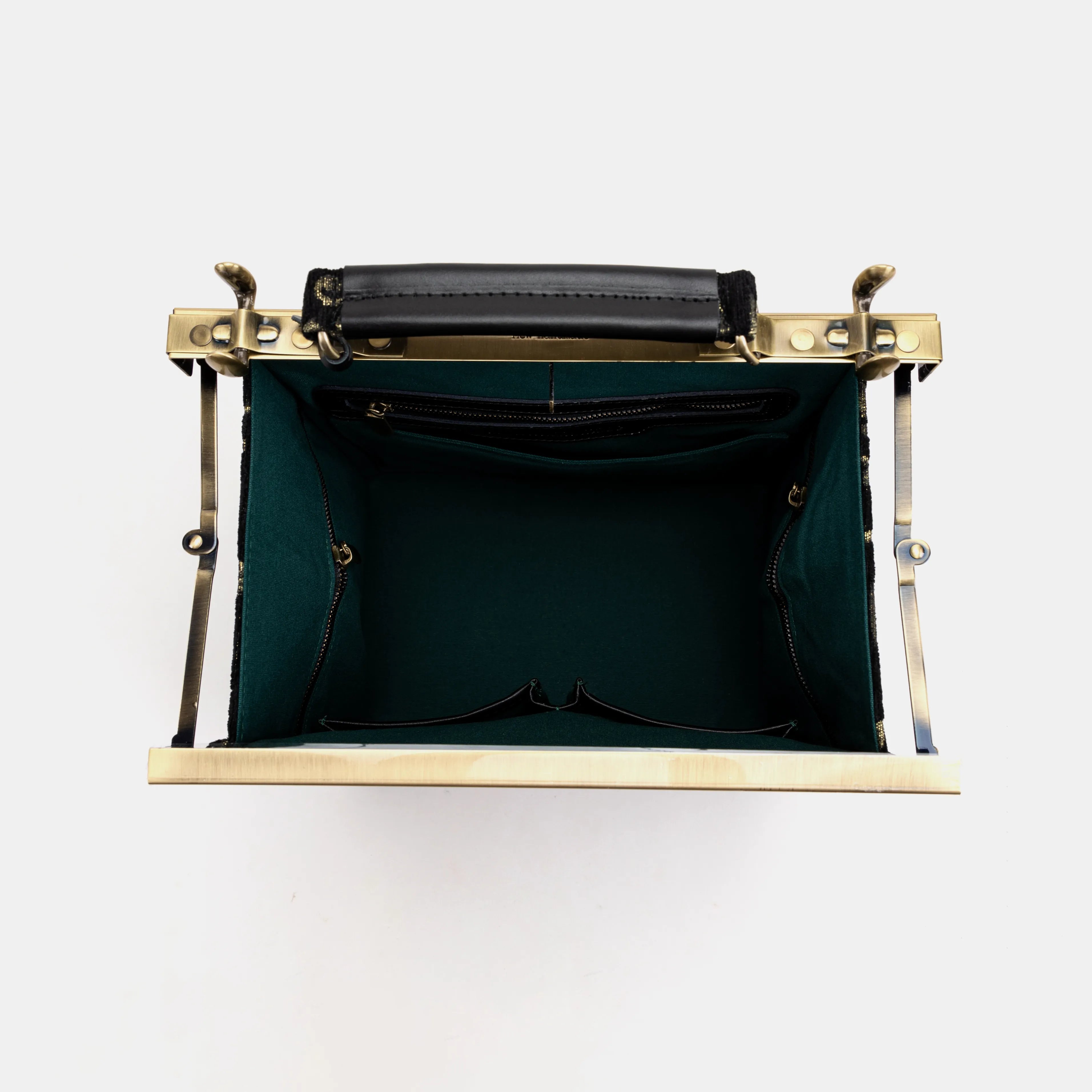 Vintage Scroll Black Green Cecile Carpet Purse Gladstone Bag of America inside