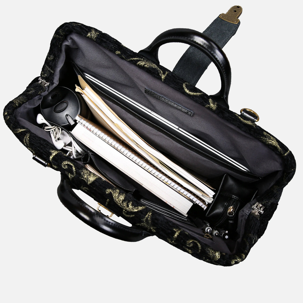 Vintage Scroll Black/Green Laptop Work Bag carpet bag  of America in use