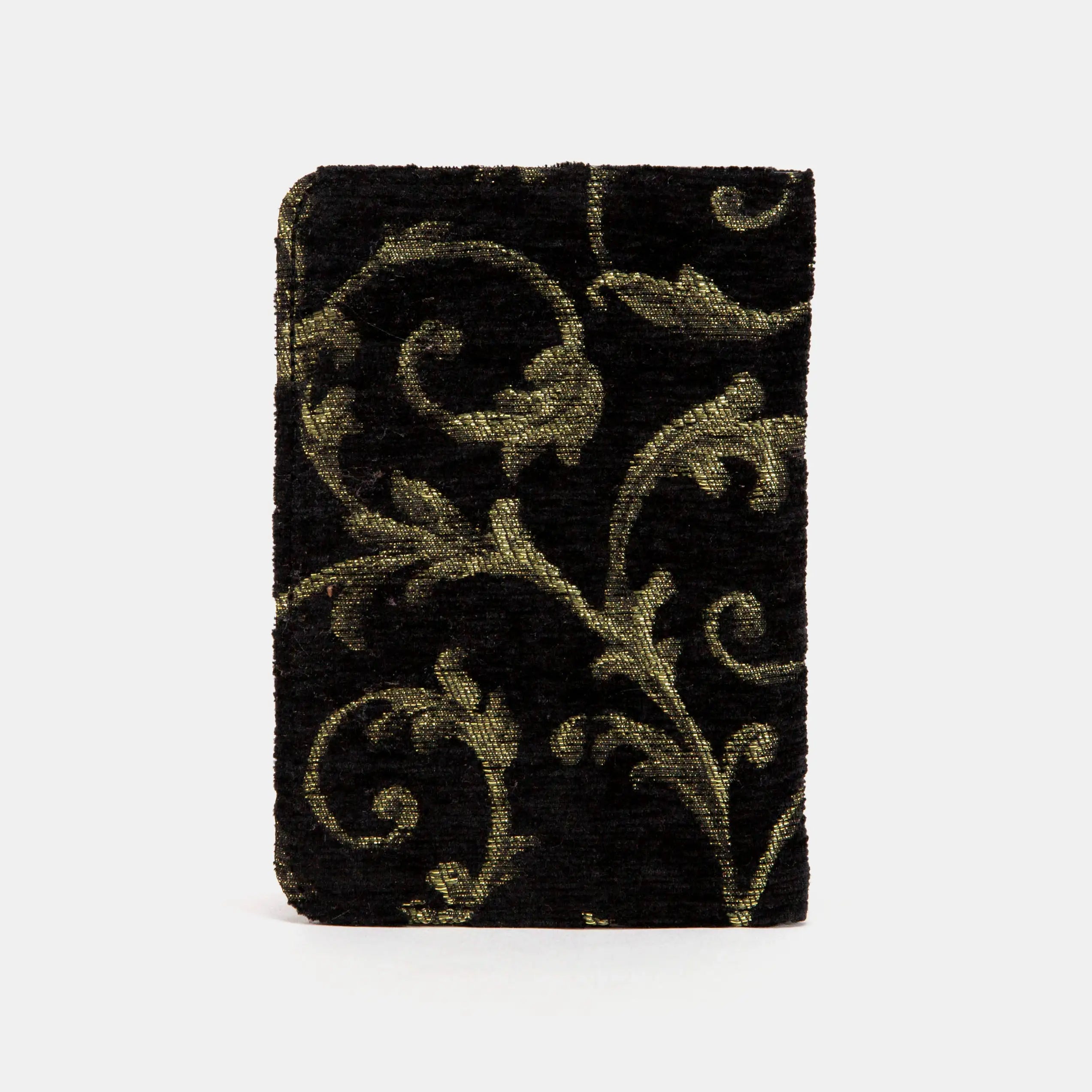 Vintage Scroll Black/Green Passport Cover of America back