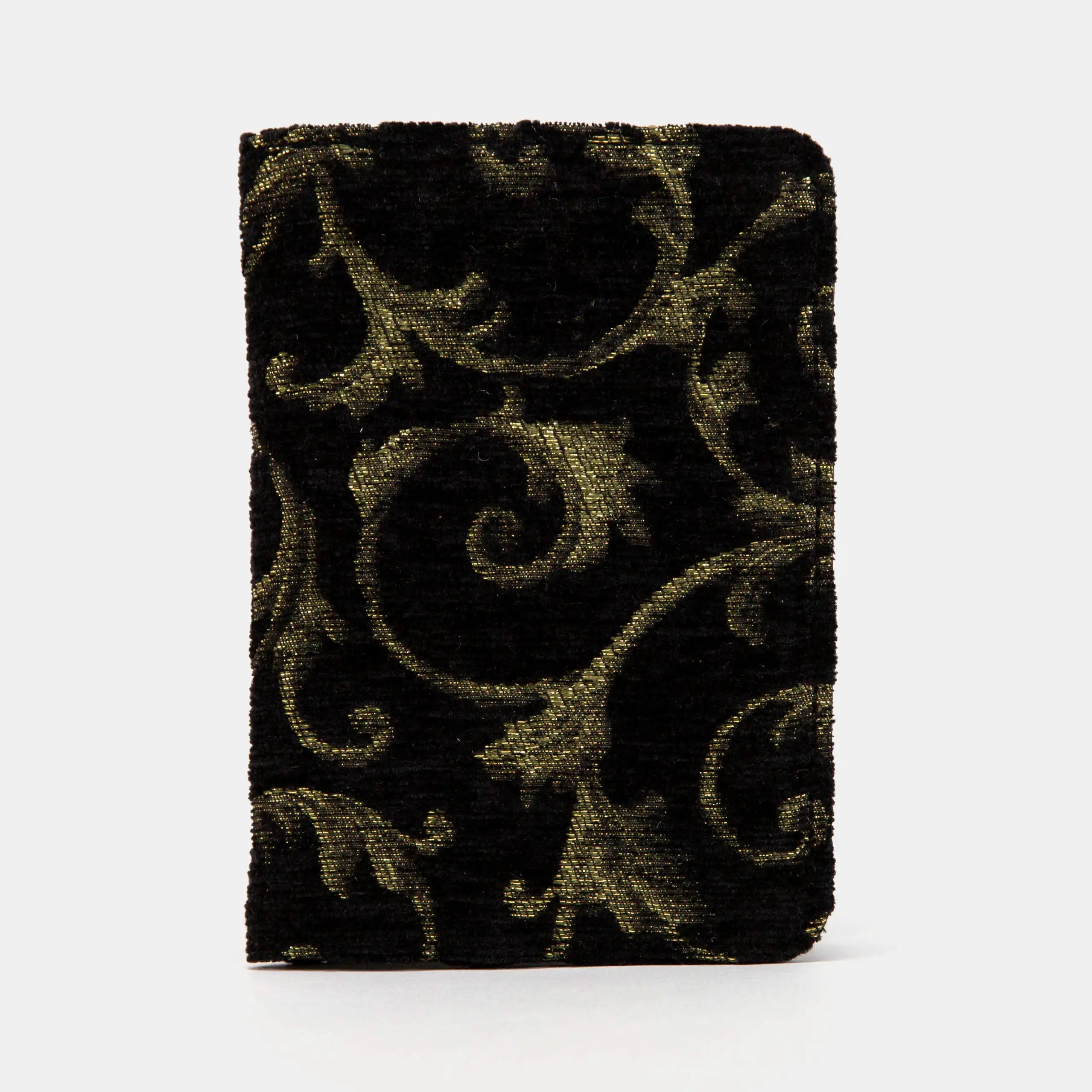 Vintage Scroll Black/Green Passport Cover of America overview