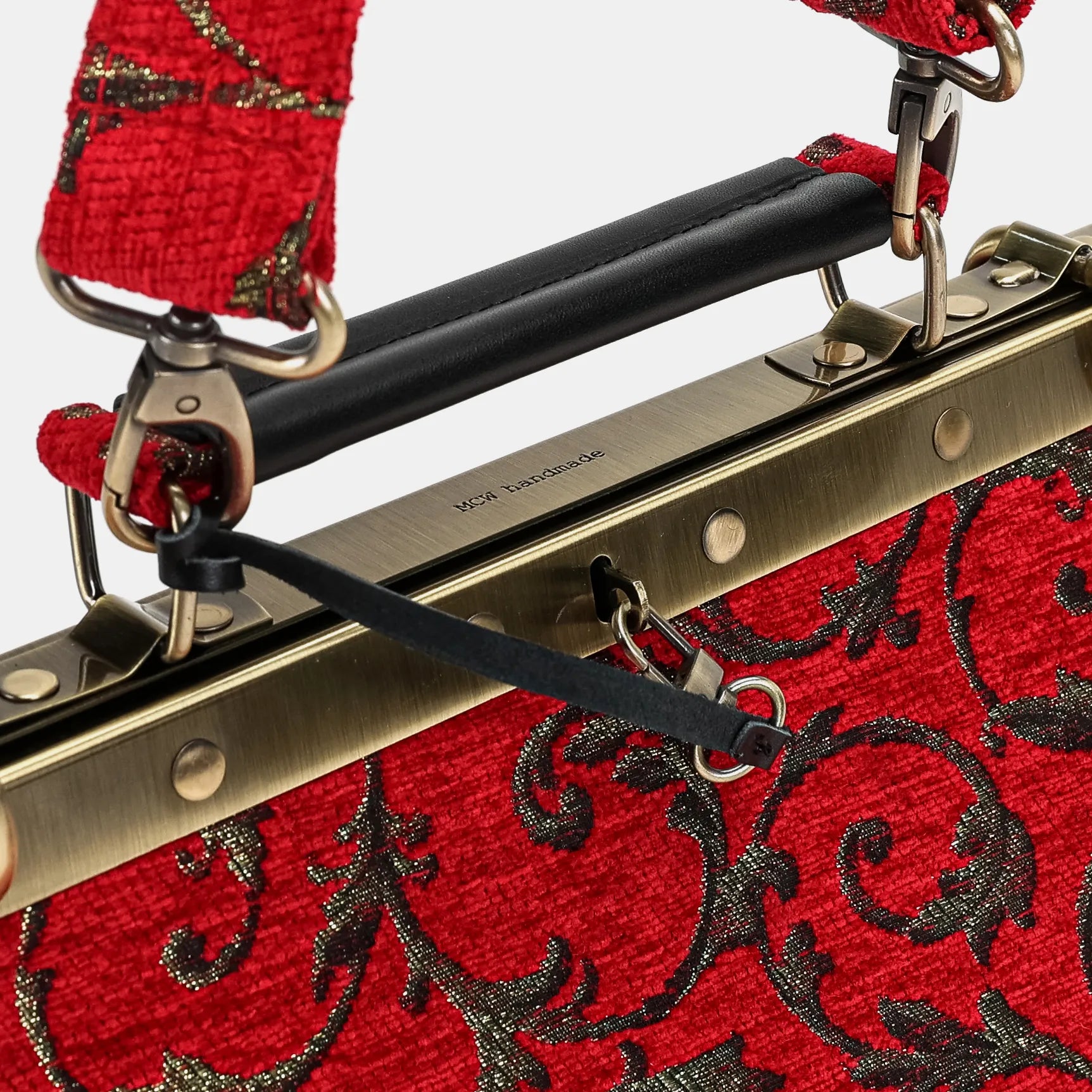 Vintage Scroll Red Cecile Carpet Purse Gladstone Bag of America handle