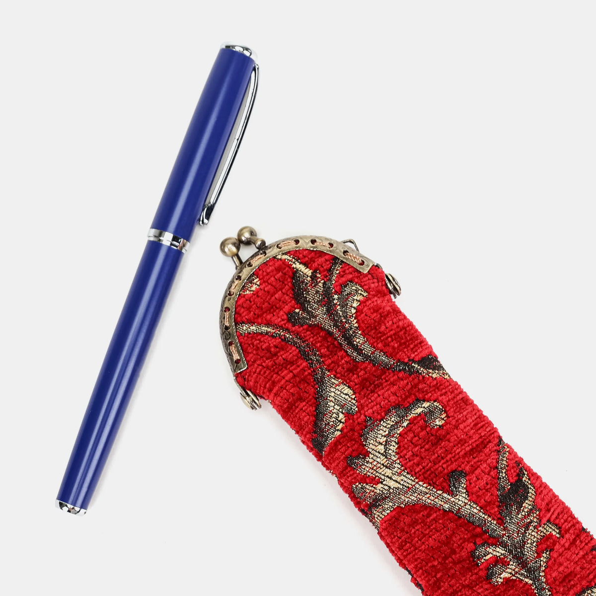 Vintage Scroll Red Solo Pen Case Carpetbag of America with pen
