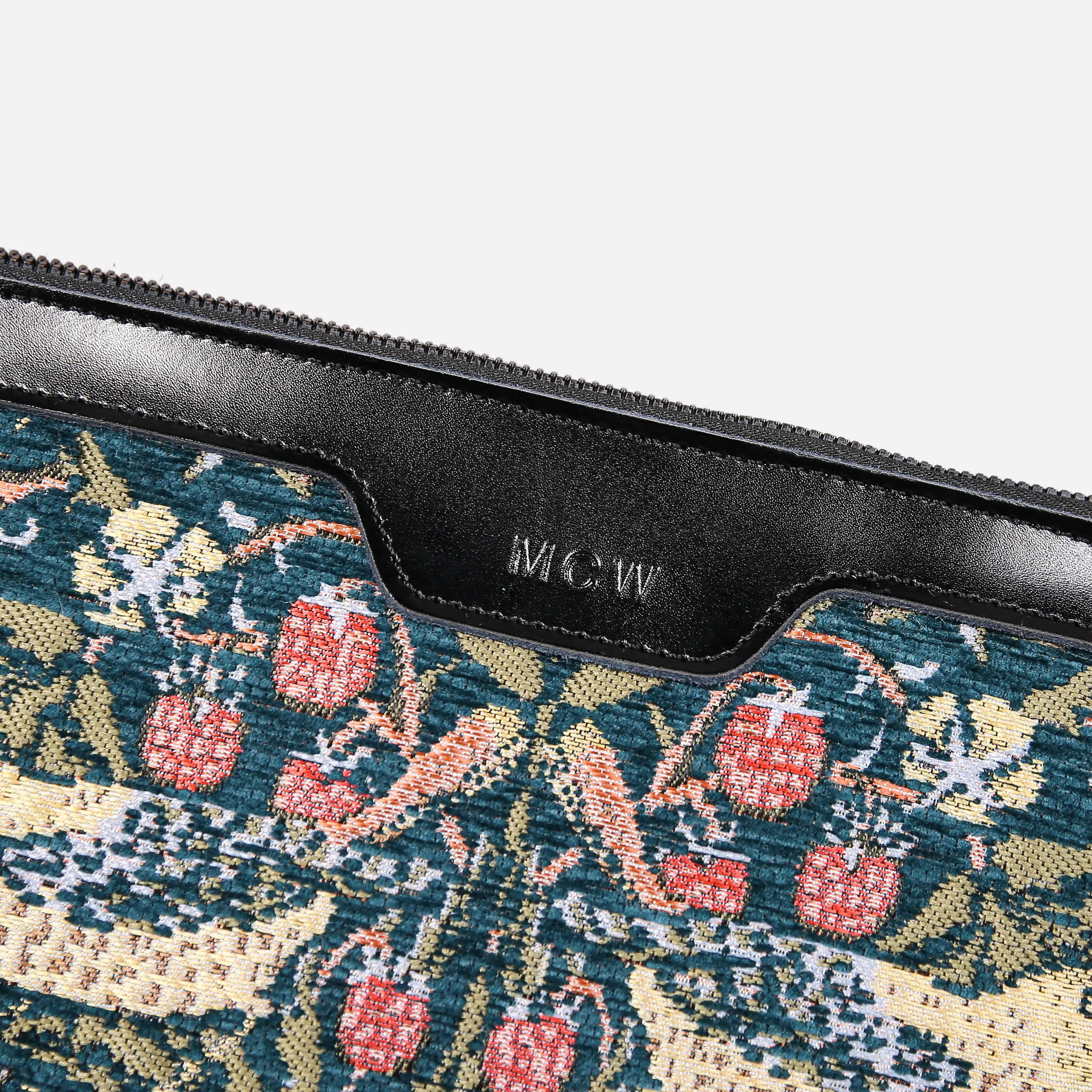 William Morris Strawberry Thief Carpet Makeup Bag Carpetbag of America details